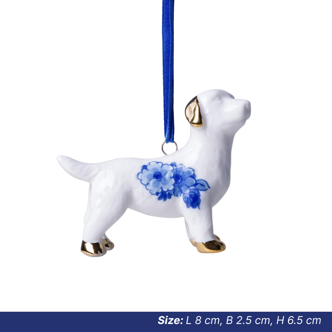 Christmas Ornaments: Delft Labrador
