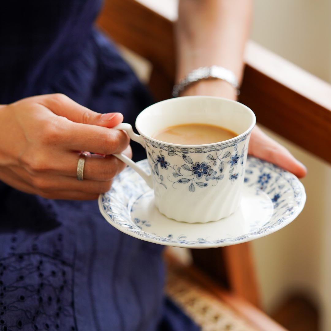 Emi Tea Cup Set with Saucers (Set of 5)