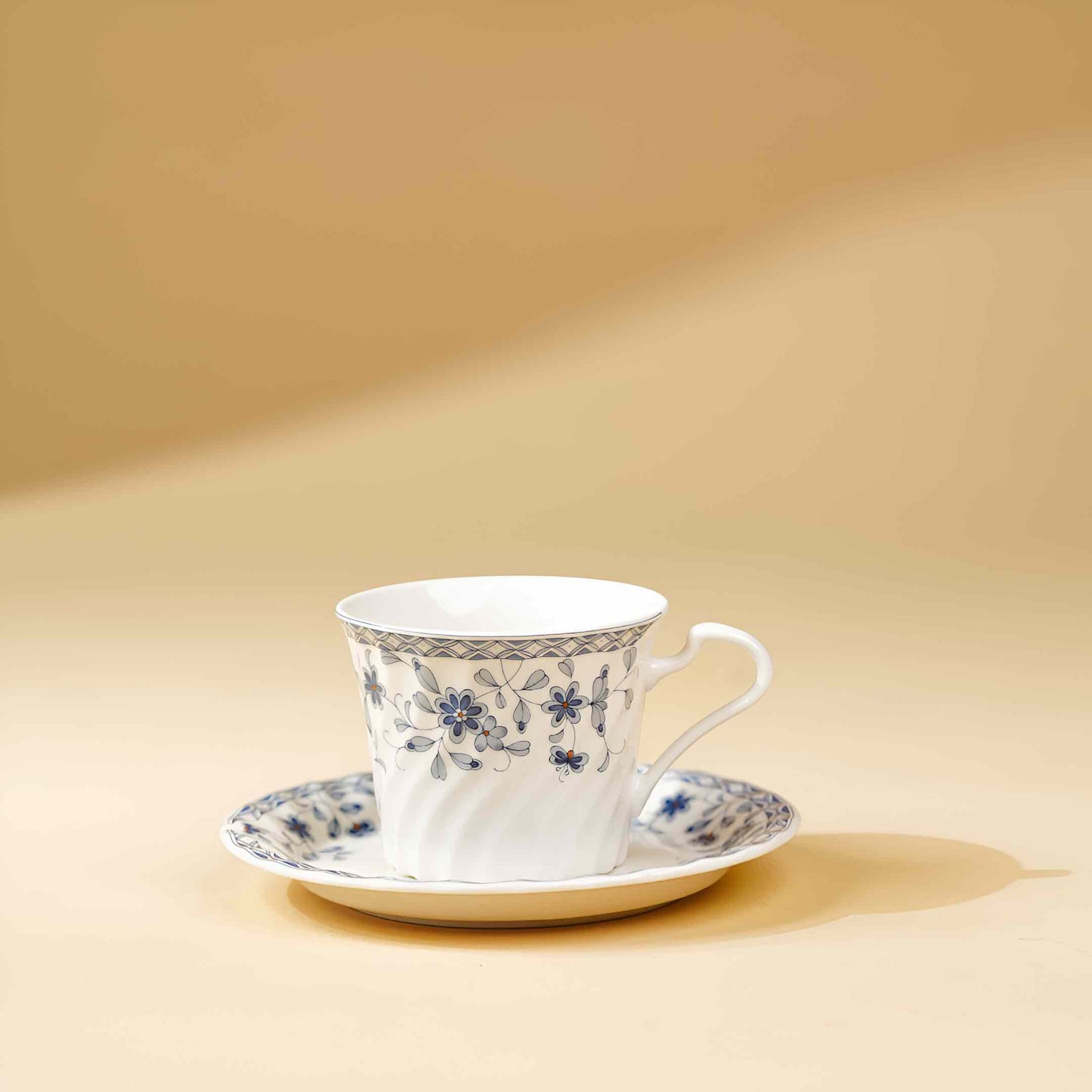 Emi Tea Cup Set with Saucers (Set of 5)