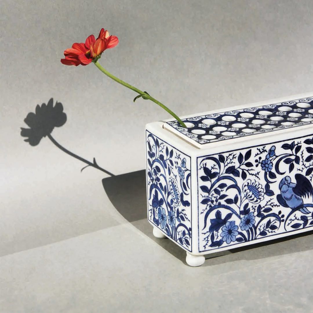 Delft Vase: The Flowerbrick [SHIPS MAY 20]