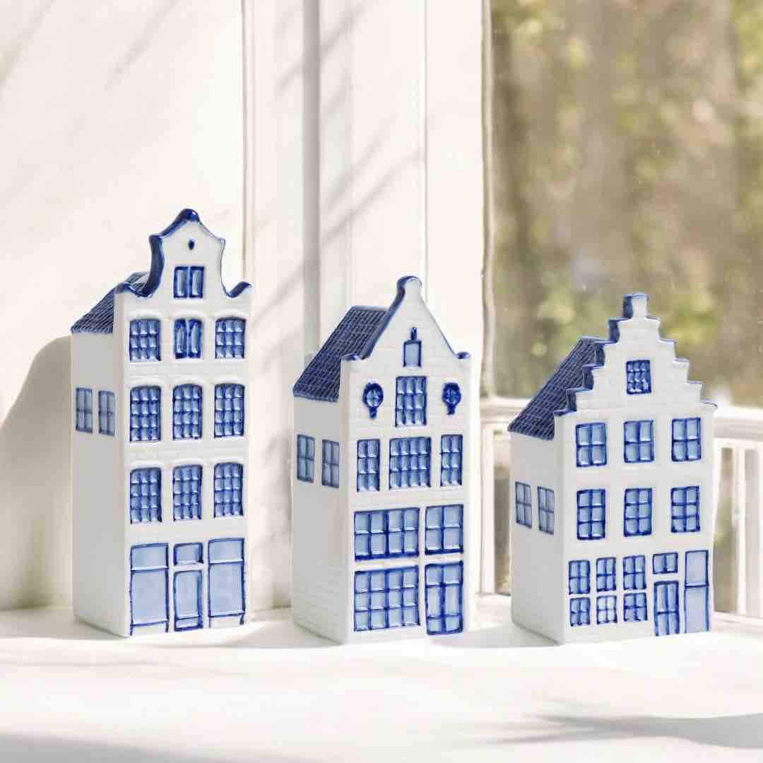 Stepped Gable Delft Blue House (Hand-painted)