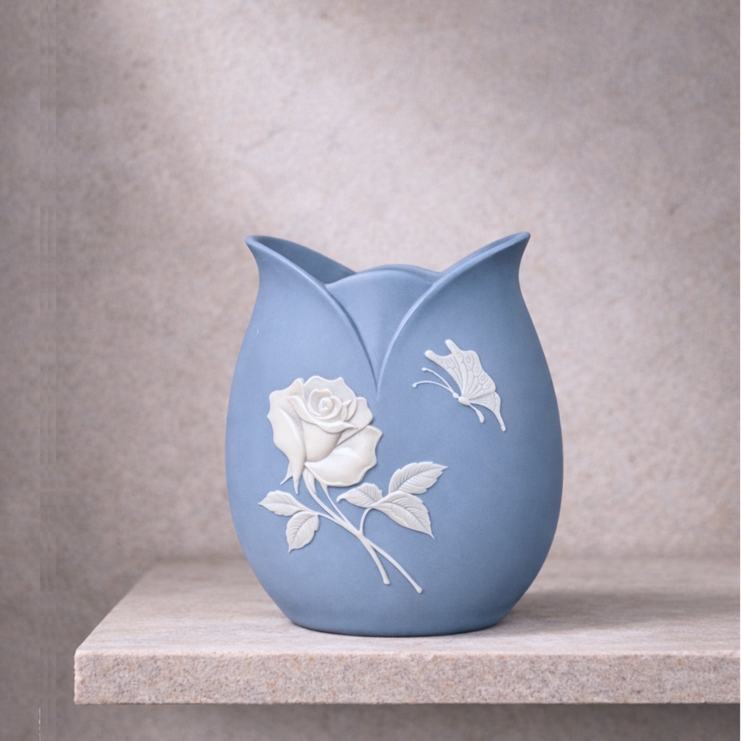 Yuka Blue & White Vase — Yon (No. 4)